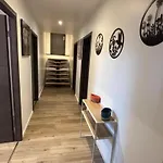 Familial A Avec Piscine Privee Et Animaux Acceptes - Fr-1-489-598