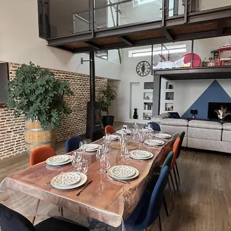 Gospodarstwo wiejskie Familial A Avec Piscine Privee Et Animaux Acceptes