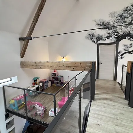 Gospodarstwo wiejskie Familial A Avec Piscine Privee Et Animaux Acceptes Bressolles (Allier)